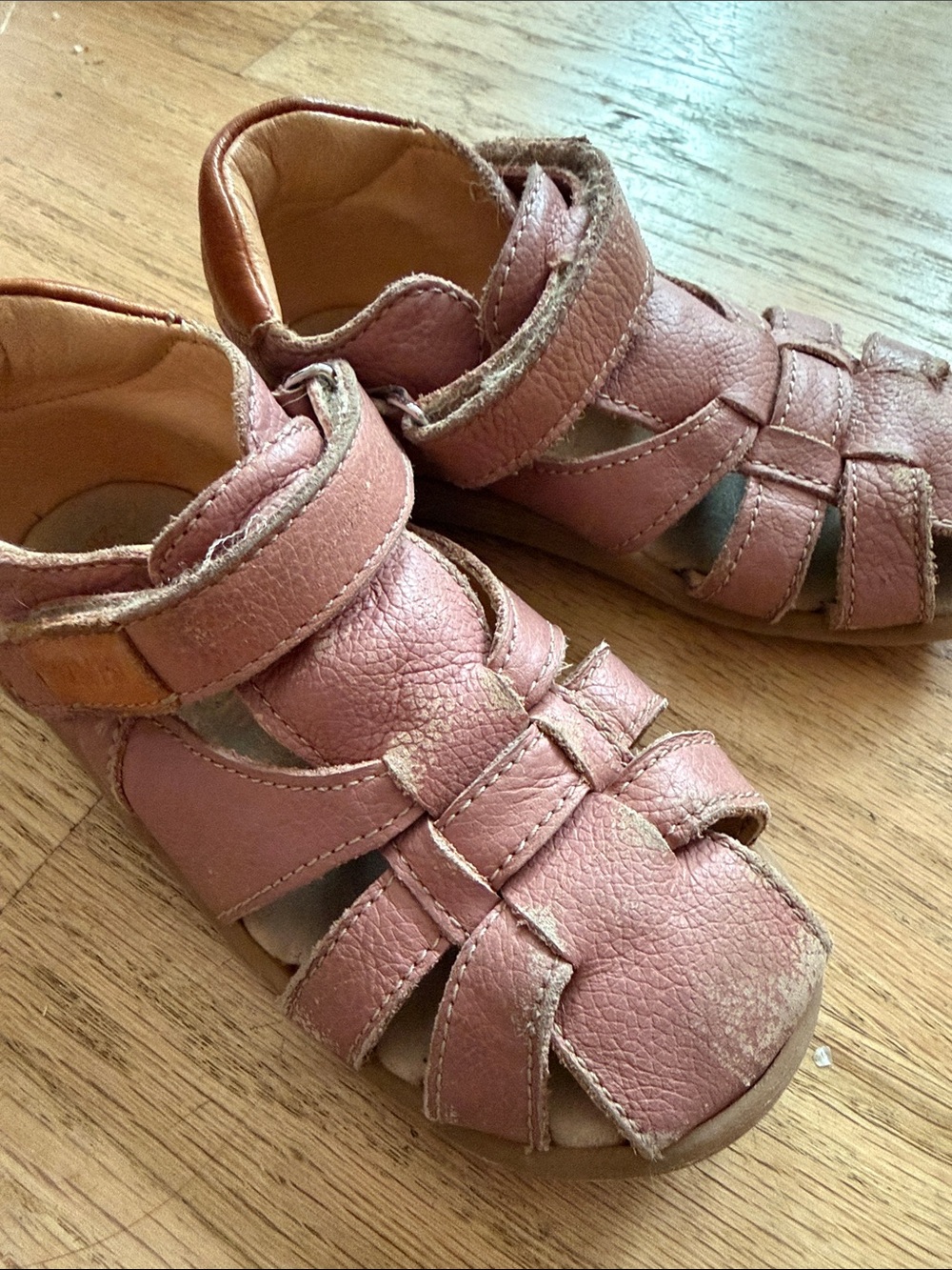KAVAT Sweden Rullsand EP Ash Rose Leather Sandals Girls size EUR 26